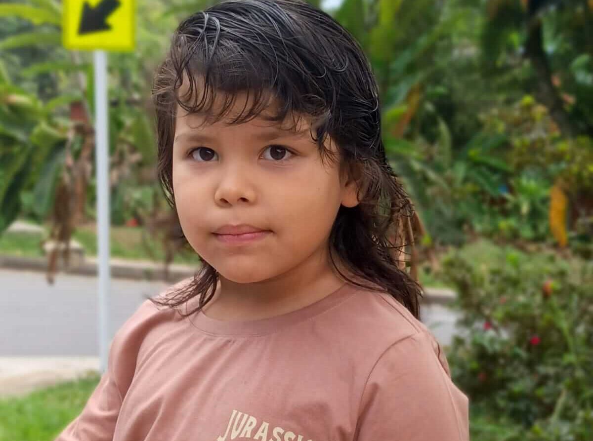 En su mirada cabe el mundo entero… lleno de ternura, misterio y verdad.